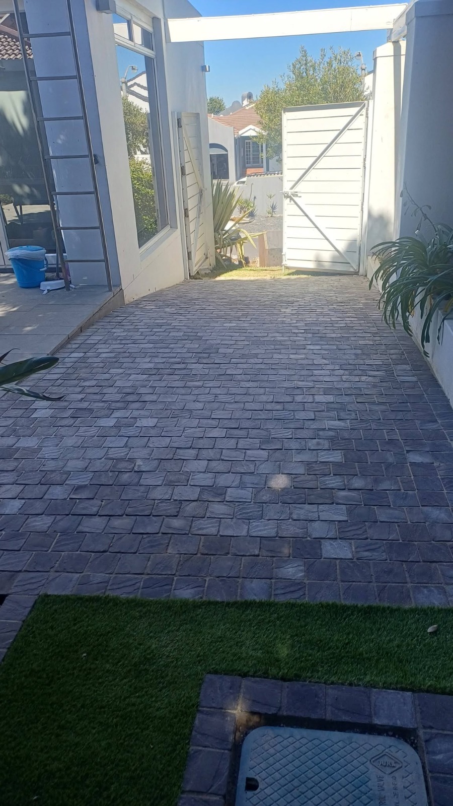 Cobble paving driveway – Cape Town
